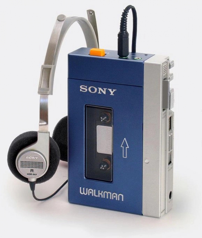 Tr&agrave;o lưu nghe nhạc bằng băng cassette đang quay trở lại - Ảnh 2.