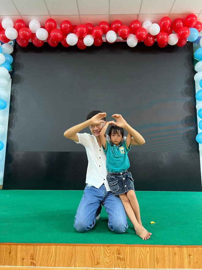 H&agrave;nh tr&igrave;nh thay đổi của người cha từng n&oacute;ng t&iacute;nh, hay qu&aacute;t nạt con - Ảnh 1.