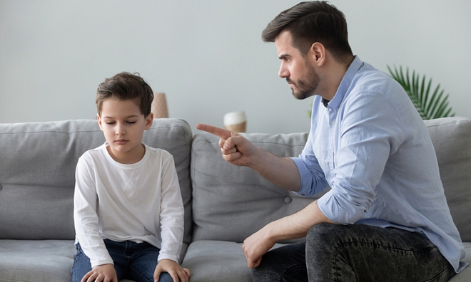 2 giai đoạn trẻ nổi loạn nhất, cha mẹ n&ecirc;n c&oacute; c&aacute;ch gi&aacute;o dục ph&ugrave; hợp - Ảnh 3.