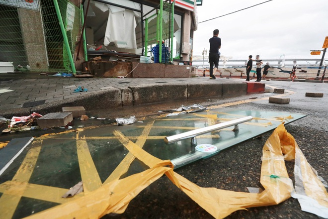 Miền Nam Hàn Quốc hoang tàn sau cơn bão lịch sử - Ảnh 21.