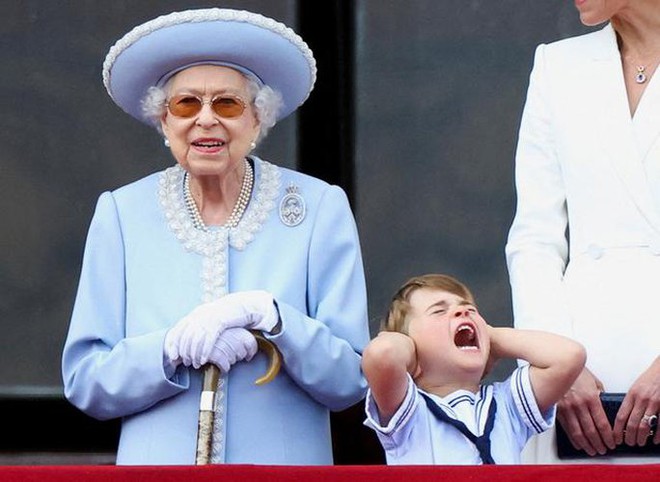 Nữ ho&agrave;ng Elizabeth II v&agrave; 70 năm trị v&igrave; nước Anh - Ảnh 2.