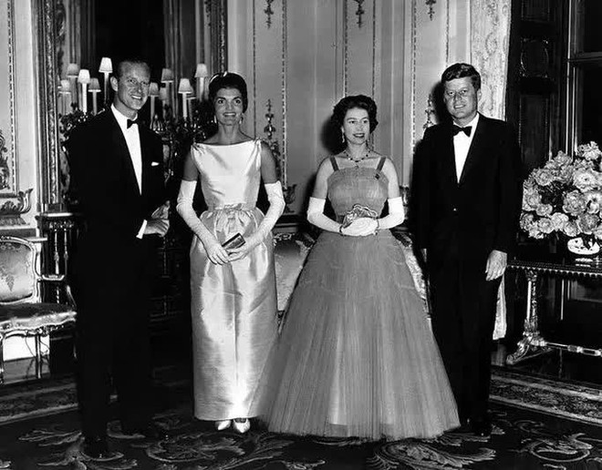 Nữ ho&agrave;ng Elizabeth II v&agrave; 70 năm trị v&igrave; nước Anh - Ảnh 14.