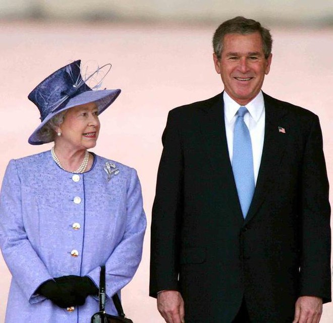 Nữ ho&agrave;ng Elizabeth II v&agrave; 70 năm trị v&igrave; nước Anh - Ảnh 16.