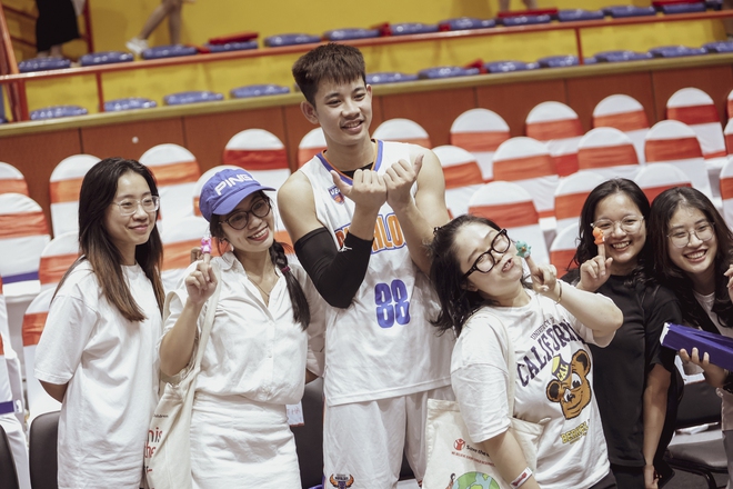 Nguyễn Đường Quang Anh của Hanoi Buffaloes: Vừa học thạc sĩ vừa thi đấu bóng rổ - Ảnh 7.