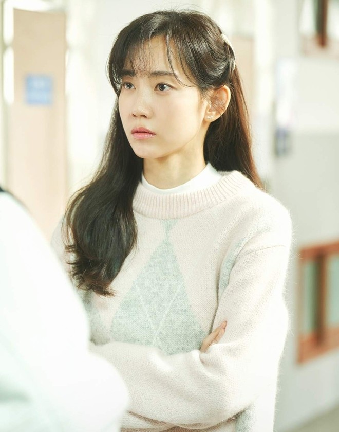 Sao Hàn có tuổi vẫn ham đóng vai 18, hai mươi tuổi: Song Hye Kyo thất bại - Song Joong Ki lạm dụng cà mặt, riêng cặp cuối đỉnh cả đôi - Ảnh 5.