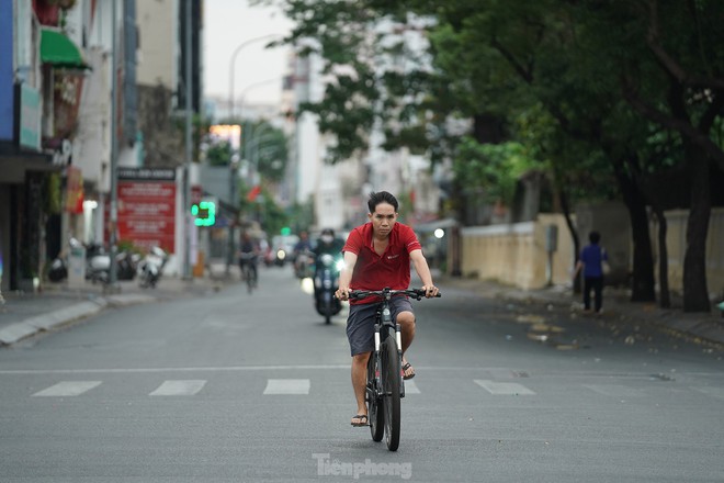 C&oacute; một TP.HCM rất kh&aacute;c trong s&aacute;ng đầu năm 2023 - Ảnh 10.