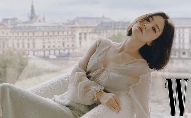 Song Hye Kyo phá vỡ hình tượng ngọc nữ - Ảnh 5.