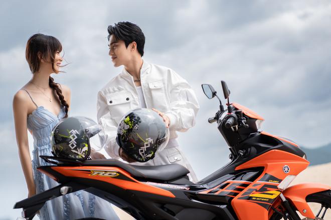 Mono bất ngờ tung MV tiếp nối Waiting For You, hẹn h&ograve; với một gương mặt th&acirc;n quen - Ảnh 3.