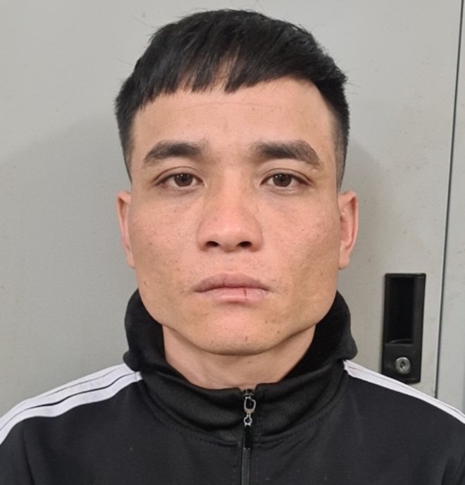 Bắt giam kẻ cầm dao đi cướp t&agrave;i sản tại 4 cửa h&agrave;ng tiện lợi trong một đ&ecirc;m - Ảnh 2.
