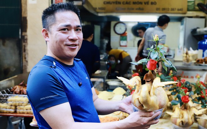 Nhộn nhịp chuẩn bị lễ &ocirc;ng C&ocirc;ng, &ocirc;ng T&aacute;o ở khu chợ nổi tiếng nơi phố cổ H&agrave; Nội - Ảnh 1.