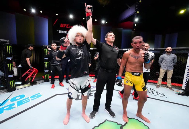 Em họ của Khabib giành chiến thắng ấn tượng, nâng thành tích bất bại lên con số 16 - Ảnh 3.