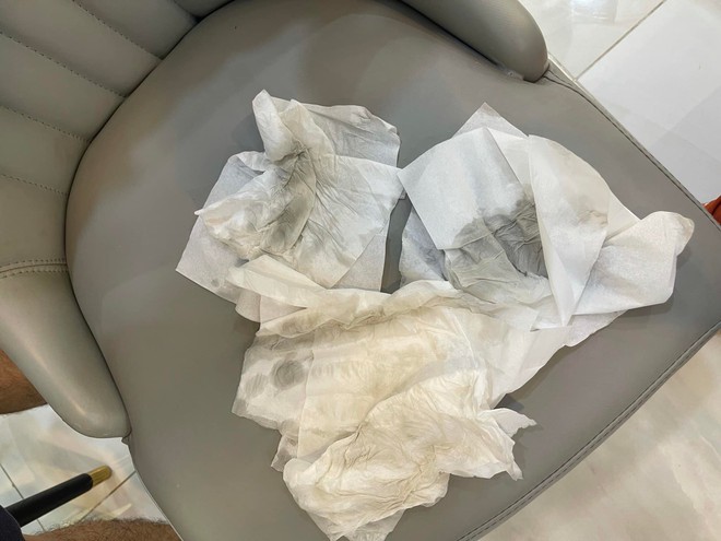 Dọn nhà đón Tết: Cách làm sạch ghế da màu sáng từ vợ chồng trẻ ở TP.HCM - Ảnh 12.