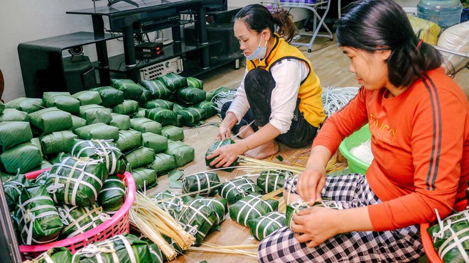 Làng bánh chưng Tranh Khúc tất bật vụ Tết, có gia đình truyền đời nhau qua 4 thế hệ - Ảnh 4.