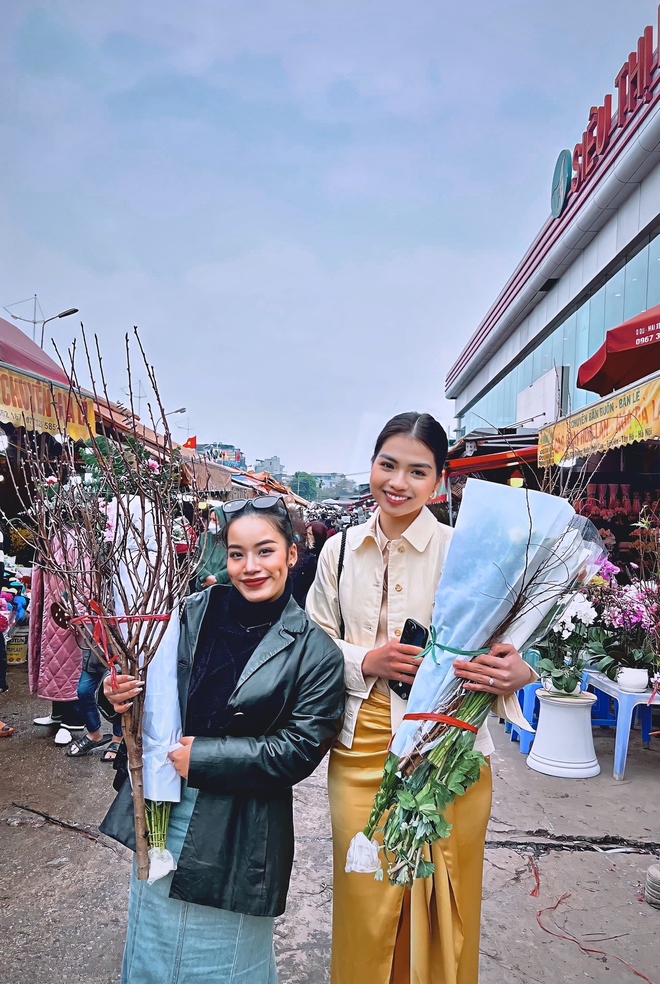 Cập nhật gi&aacute; cả ở chợ hoa Tết lớn nhất H&agrave; Nội - Ảnh 40.