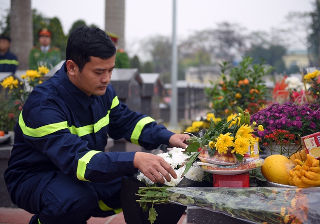 Ấm áp nồi bánh chưng đón Tết của chiến sĩ phòng cháy chữa cháy - Ảnh 4.