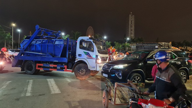 Đ&agrave; Nẵng: Hoa sale sập s&agrave;n vẫn kh&ocirc;ng ai mua - Ảnh 10.