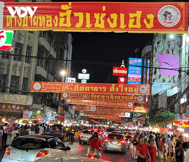 Khu phố người Hoa tại Bangkok lung linh, nhộn nhịp dịp Tết Quý Mão - Ảnh 5.
