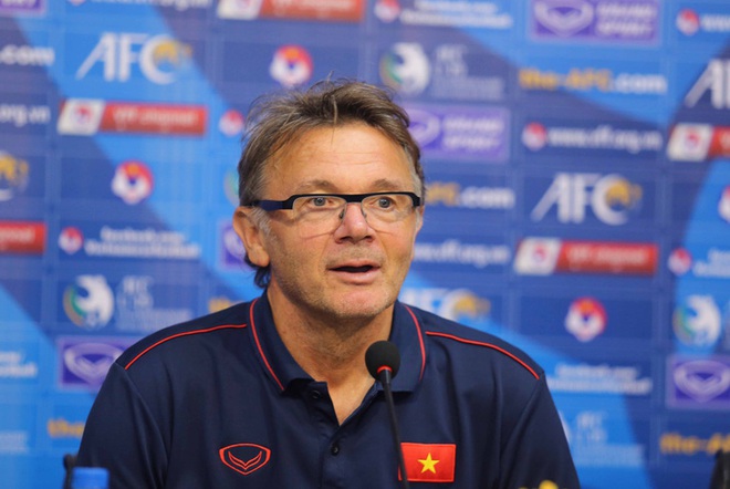 HLV Troussier c&oacute; ph&ugrave; hợp với b&oacute;ng đ&aacute; Việt Nam? - Ảnh 1.