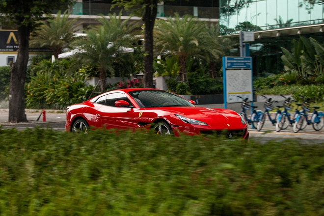 Porsche 918 Spyder và loạt siêu xe tại TP.HCM ra đường đón năm mới - Ảnh 10.