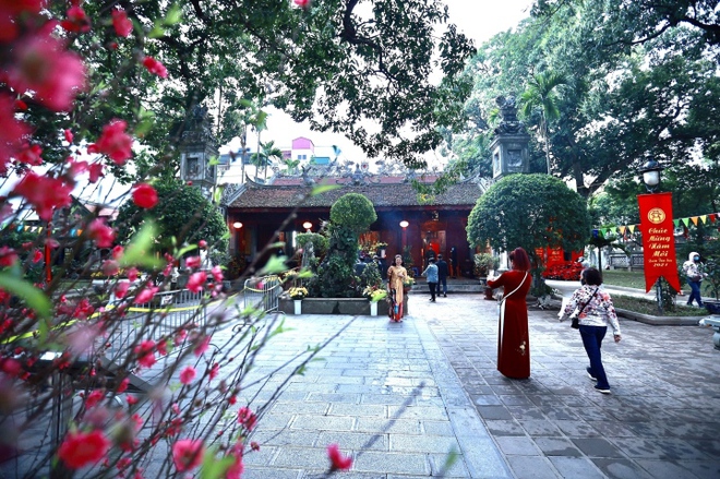 Những điều n&ecirc;n tr&aacute;nh khi đi lễ đầu năm - Ảnh 1.