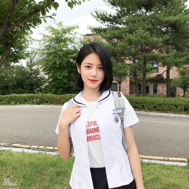 The Glory: &Aacute;c nữ g&acirc;y sốt lại l&agrave; nữ thần thanh xu&acirc;n, ngo&agrave;i đời vừa tươi tắn vừa đ&aacute;ng y&ecirc;u - Ảnh 2.