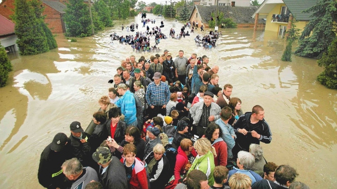 Lũ lụt nghiêm trọng lan khắp nước, New Zealand ban bố khẩn cấp - Ảnh 1.