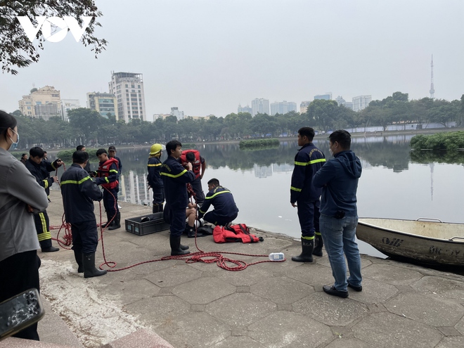 Tìm thấy thi thể nam giới nghi tự tử tại hồ Thiền Quang - Ảnh 1.