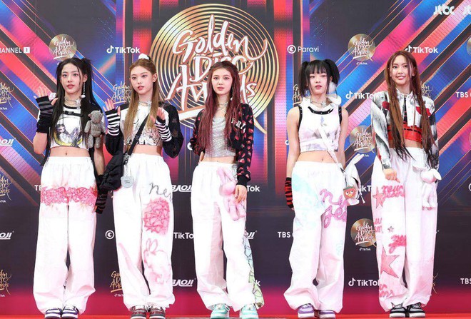 Concert BLACKPINK đụng độ Golden Disk Awards cùng 1 ngày: Fan Kpop tại Thái Lan quá lãi! - Ảnh 13.