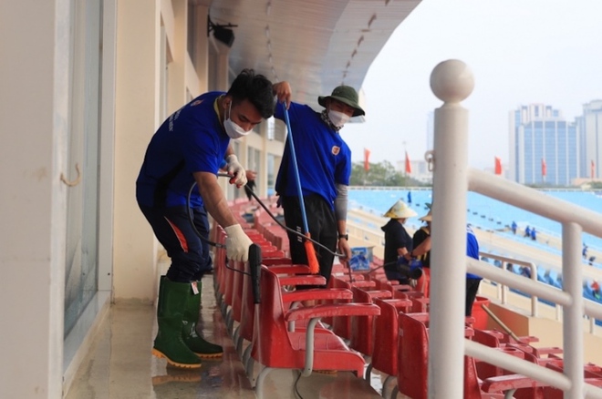 L&yacute; do điều động sinh vi&ecirc;n t&igrave;nh nguyện lau dọn s&acirc;n Mỹ Đ&igrave;nh - Ảnh 1.