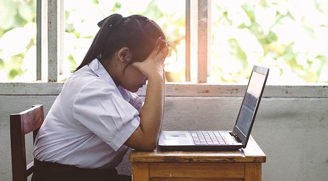 C&oacute; 1 quy tắc từ chuy&ecirc;n gia t&acirc;m l&yacute;, cực đơn giản nhưng c&oacute; thể &ldquo;cứu&rdquo; trẻ những l&uacute;c tuyệt vọng: Cha mẹ cần đặc biệt lưu &yacute; - Ảnh 1.