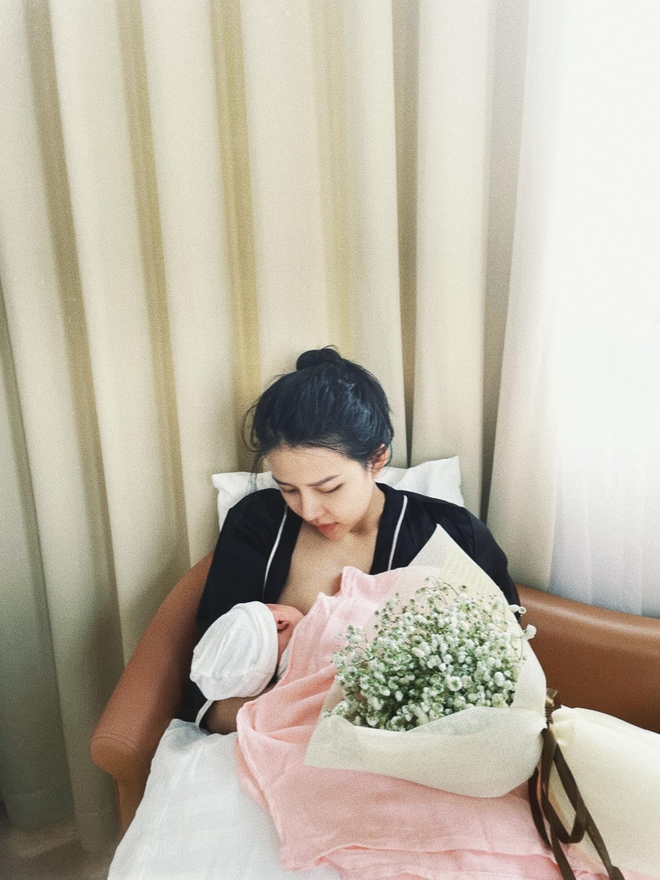 Vợ Phan Mạnh Quỳnh: Em bé ra đời khóc không to bằng ông bố - Ảnh 4.