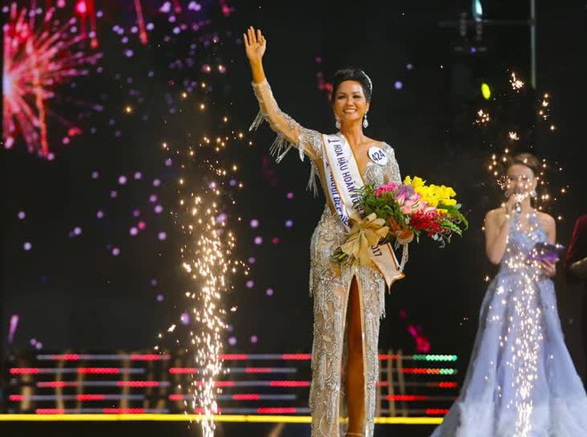 Top 3 Hoa hậu Hoàn vũ Việt Nam 2017 hiện tại: Nhan sắc thăng hạng, 1 người đẹp chuẩn bị lên chức mẹ bỉm - Ảnh 2.