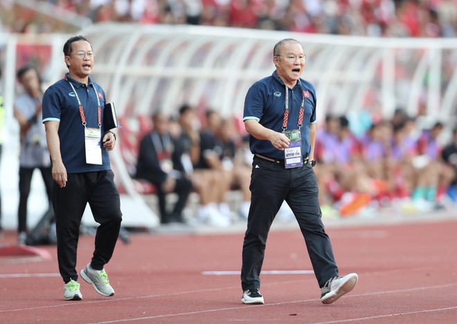 ĐT Việt Nam vs Indonesia: Sẽ l&agrave; nụ cười b&ugrave; đắp cho những giọt nước mắt ở AFF Cup 2016 - Ảnh 3.