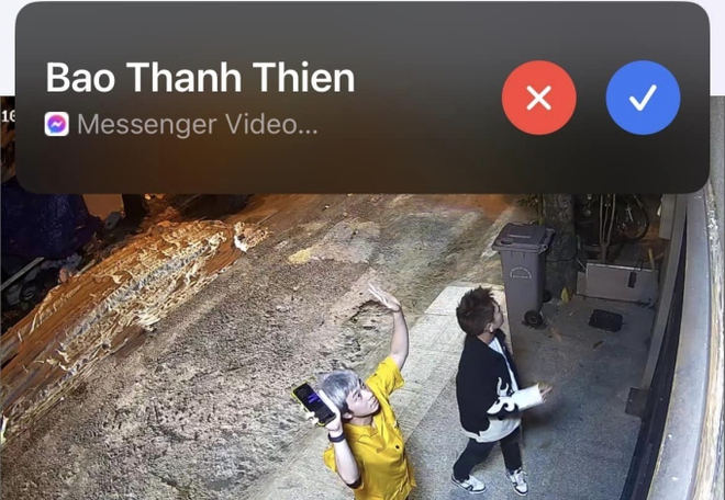 Karik v&agrave; B Ray c&ugrave;ng nhau suy từ l&uacute;c ra MV đến khi đi diễn, c&ograve;n k&eacute;o sang tận nh&agrave; JustaTee rủ lập hội - Ảnh 8.
