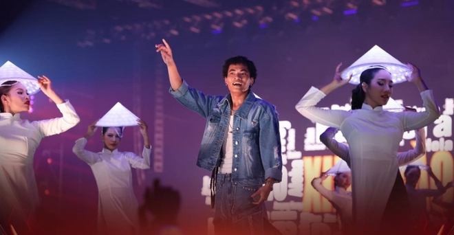 Phần trình diễn của Mikelodic tại Rap Việt Concert bị tố vay mượn ý tưởng từ show Ký ức Hội An? - Ảnh 2.