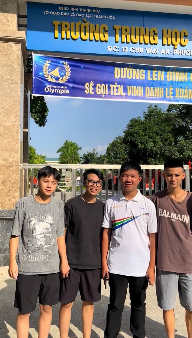 Thanh niên xóm xin vía học giỏi của Quán quân Olympia 2023, Xuân Mạnh có ứng xử được khen ngợi - Ảnh 4. Thanh niên xóm xin vía học giỏi của Quán quân Olympia 2023, Xuân Mạnh có ứng xử được khen ngợi - Ảnh 4.
