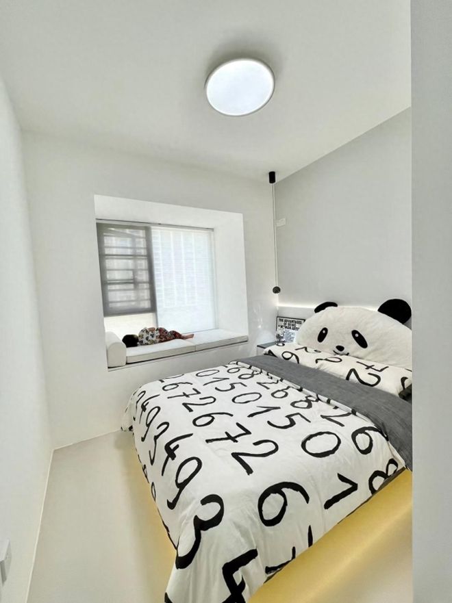 Căn hộ 98m2 full m&agrave;u trắng khiến ai nh&igrave;n cũng ngỡ ng&agrave;ng v&igrave; tối giản qu&aacute; mức, gia chủ thậm ch&iacute; kh&ocirc;ng c&oacute; TV - Ảnh 10.