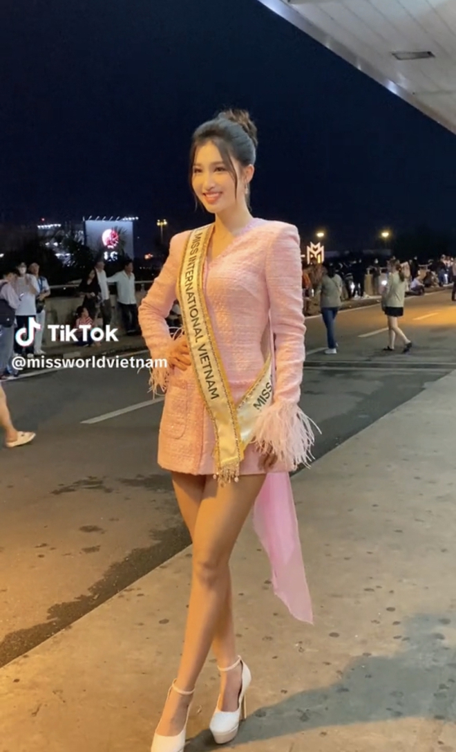 Phương Nhi lên đường chinh chiến Miss International: Nhan sắc ngọt ngào, Mai Phương - Bảo Ngọc cùng dàn hậu đến tiễn - Ảnh 3.