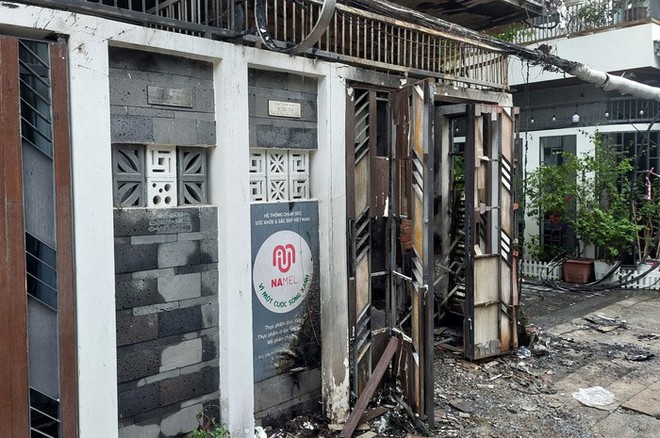 Cận cảnh hiện trường căn nhà 3 tầng bị cháy khiến 2 cháu bé tử vong ở Đà Nẵng - Ảnh 2.