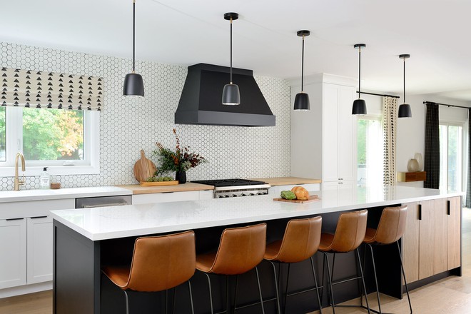 Những căn bếp gia đình giữ được vẻ đẹp vượt thời gian qua từng năm tháng - Ảnh 1.