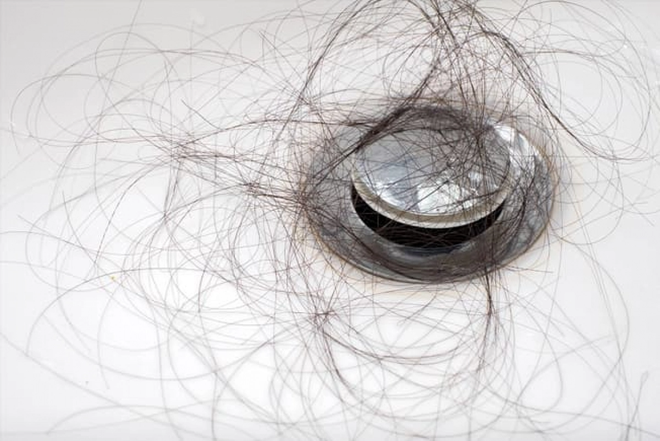 Mùa thu, tóc rụng nhiều gấp 4 lần: Đây là cách để chị em khắc phục vấn đề - Ảnh 2.