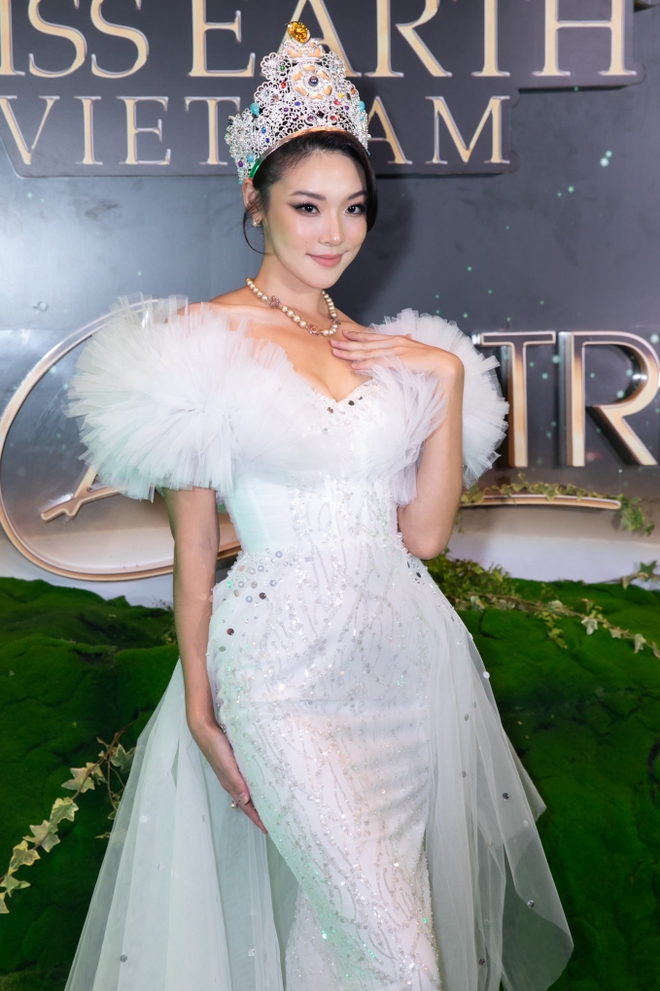 Dàn Hoa hậu quốc tế đọ sắc nét căng, Trương Ngọc Ánh xuất hiện quyền lực bên 1 nhân vật tại Chung kết Miss Earth Vietnam - Ảnh 6.