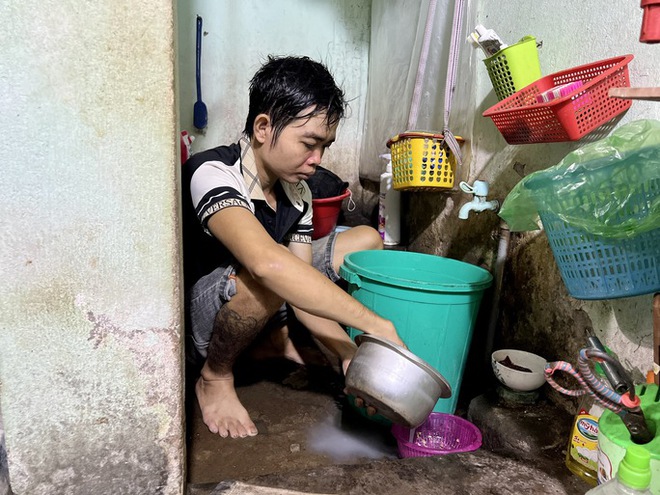 C&ocirc;ng nh&acirc;n đi&ecirc;u đứng v&igrave; giảm giờ, mất việc - Ảnh 5.