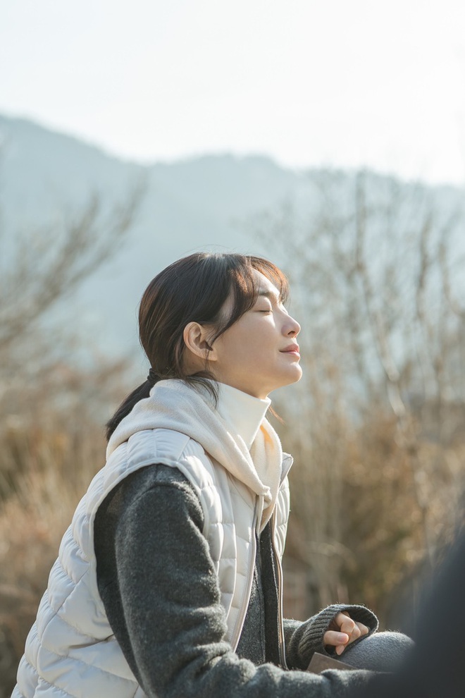 Shin Min Ah tái xuất với phim chữa lành mới - Ảnh 1.