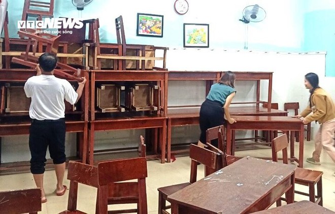 Đ&agrave; Nẵng cho học sinh đi học lại, tiếp tục ứng ph&oacute; với mưa lớn - Ảnh 1.