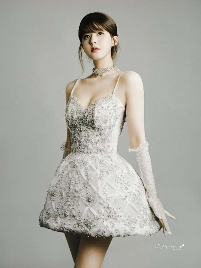 Triệu Lộ Tư - Gương mặt xuất sắc hút ánh nhìn trong loạt ảnh hậu trường, nhan sắc hoàn mỹ cướp trọn spotlight