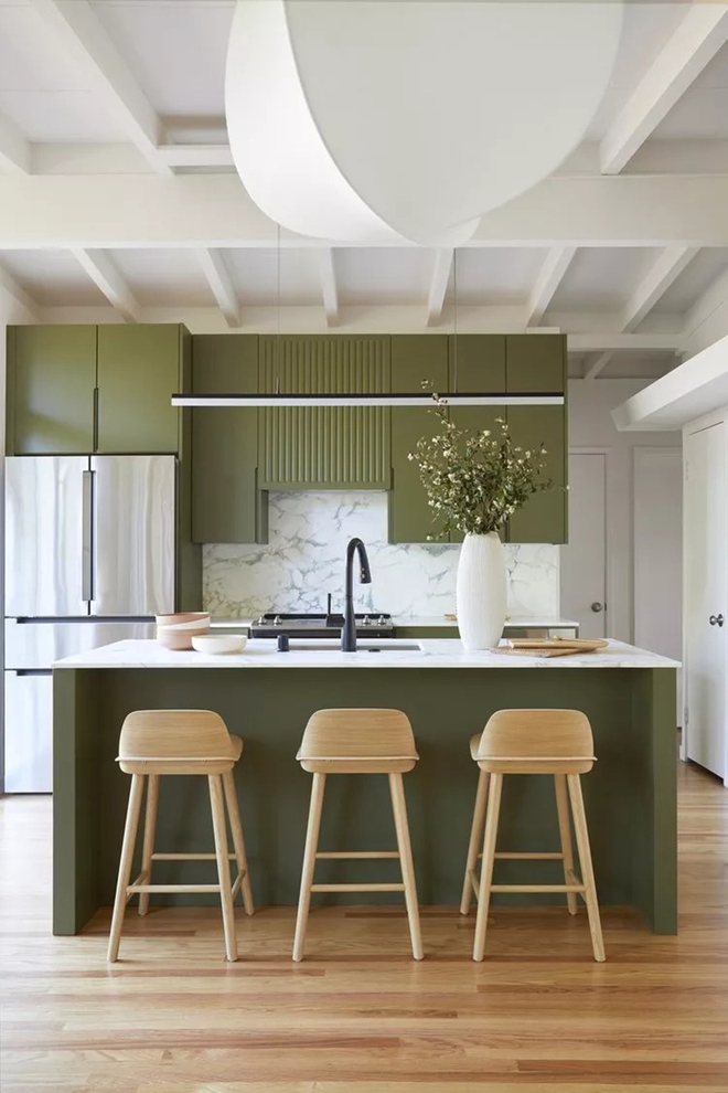 Đảo bếp t&iacute;ch hợp bồn rửa - thiết kế bạn nhất định phải thử cho căn bếp gia đ&igrave;nh - Ảnh 5.