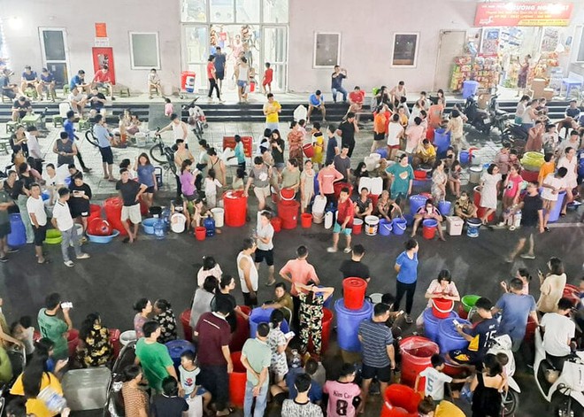 B&iacute; thư H&agrave; Nội chỉ đạo cấp lại nước nhanh nhất cho cư d&acirc;n Khu đ&ocirc; thị Thanh H&agrave; - Ảnh 1.