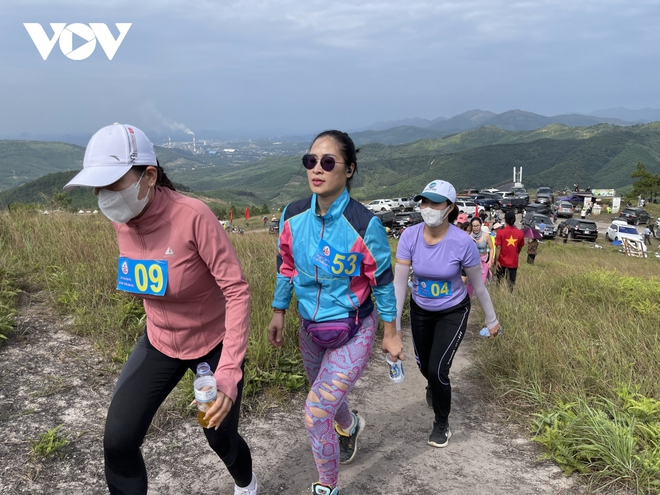 Check-in mùa thu vàng trên đỉnh Phượng Hoàng - Ảnh 5.