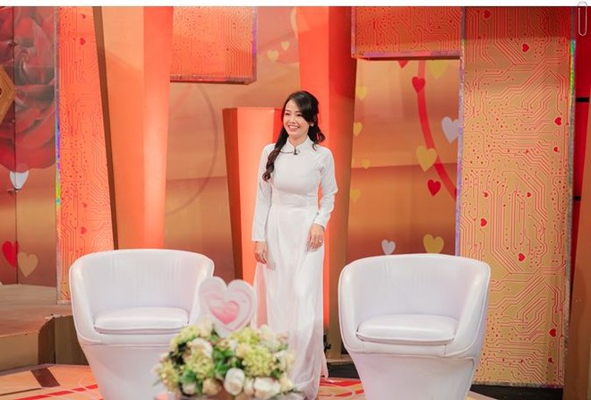 33 tuổi th&agrave;nh g&oacute;a phụ, mẹ hai con khiến cả trường quay rơi nước mắt - Ảnh 1.